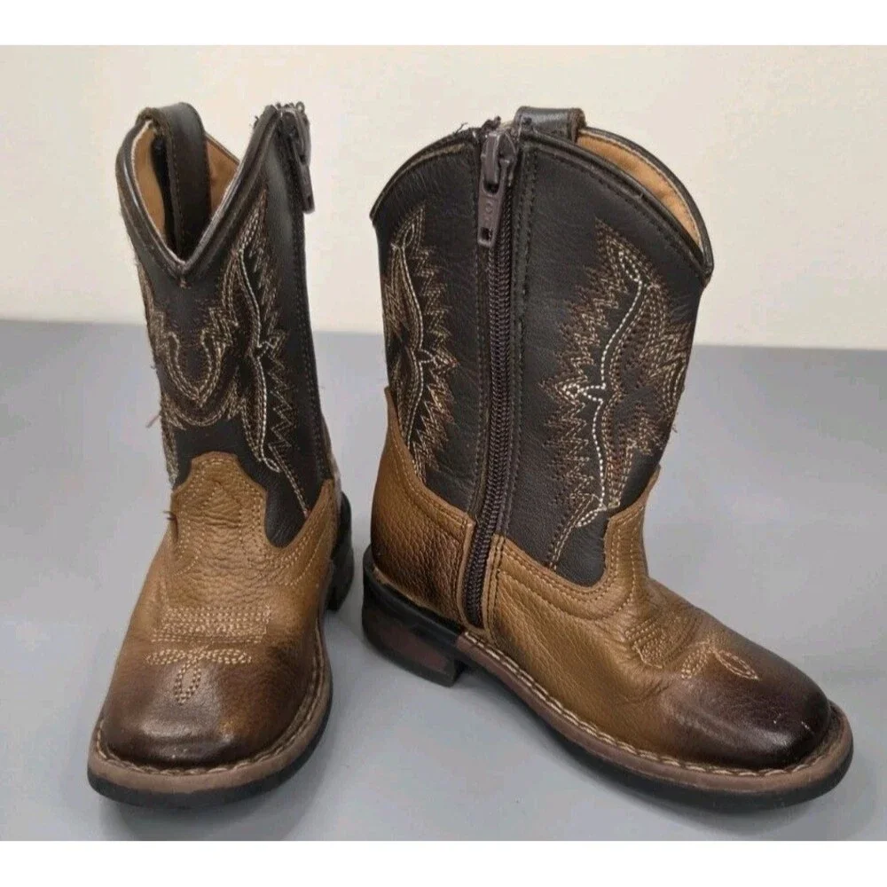 J.B. Dillon signs wear